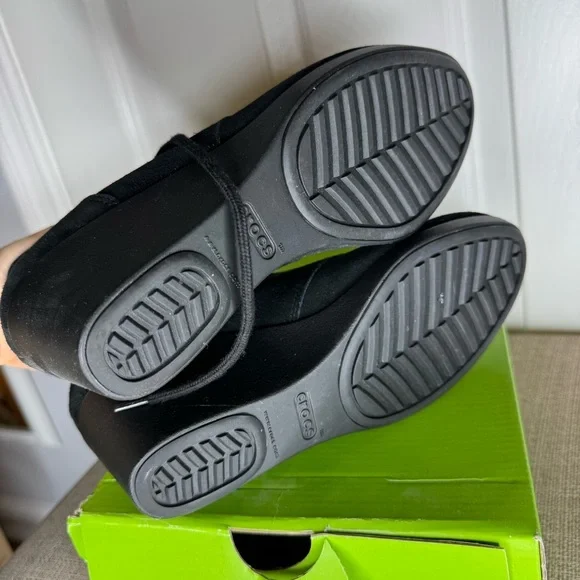 Crocs Suede Wedge Heels Boot Shoes Shootie size 6 black - Picture 7 of 8